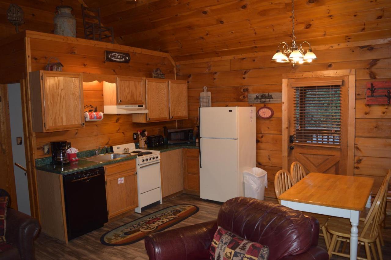 Paradise Point Pigeon Forge Bagian luar foto